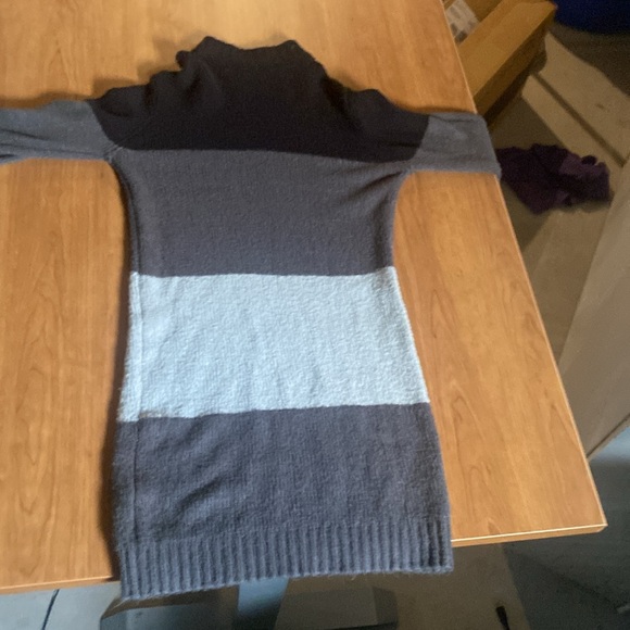 AUB 44 3 Tone sweater dress turtle neck - Picture 3 of 3